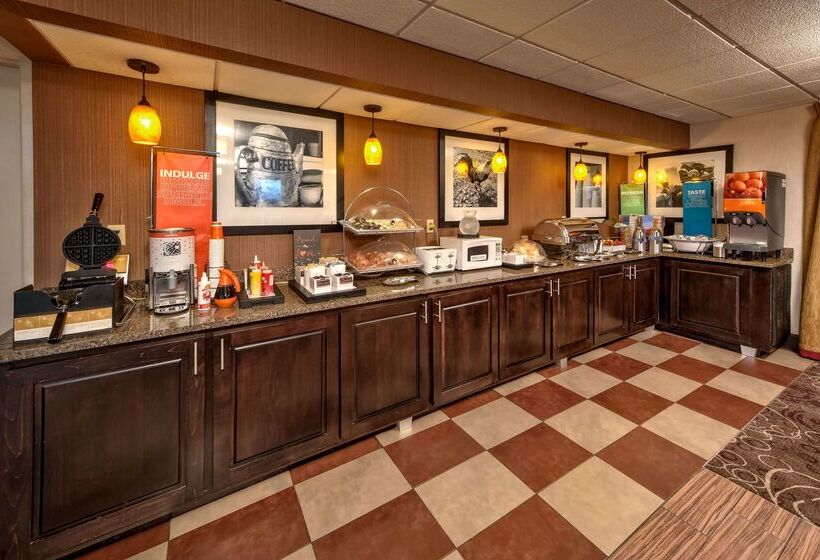 فندق Hampton Inn By Hilton Clarksville