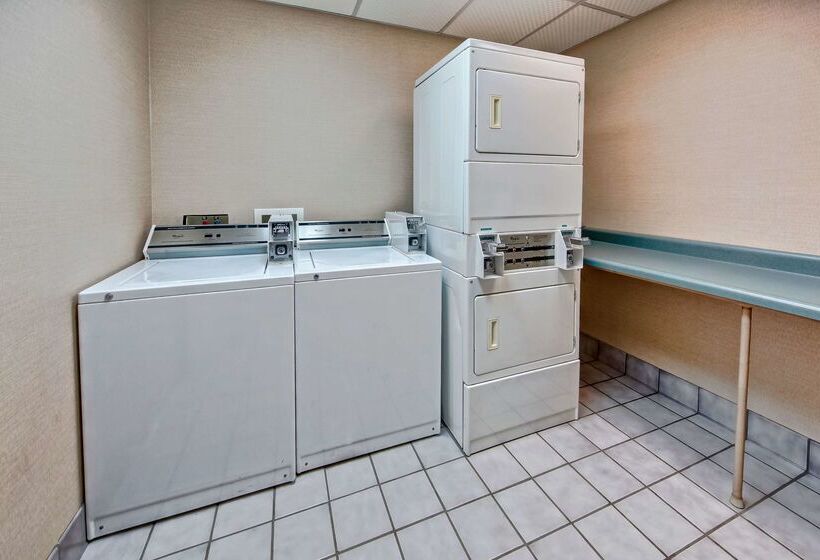 فندق Hampton Inn By Hilton Clarksville