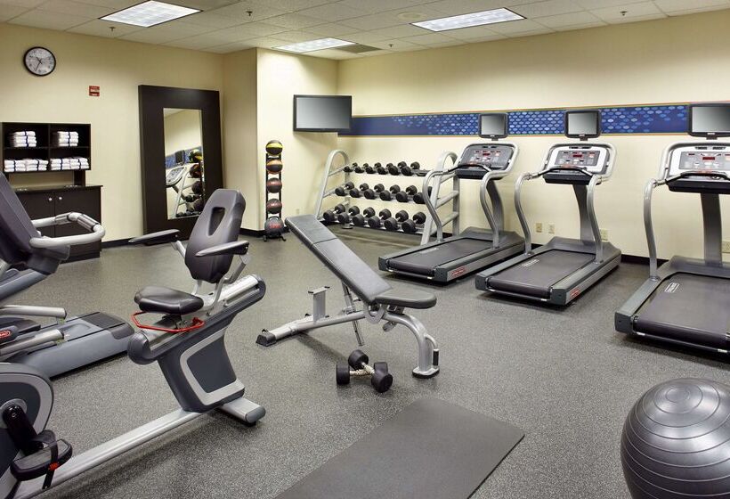 בית מלון כפרי Hampton Inn Clevelanddowntown