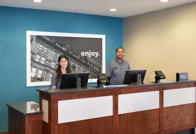 בית מלון כפרי Hampton Inn Clevelanddowntown