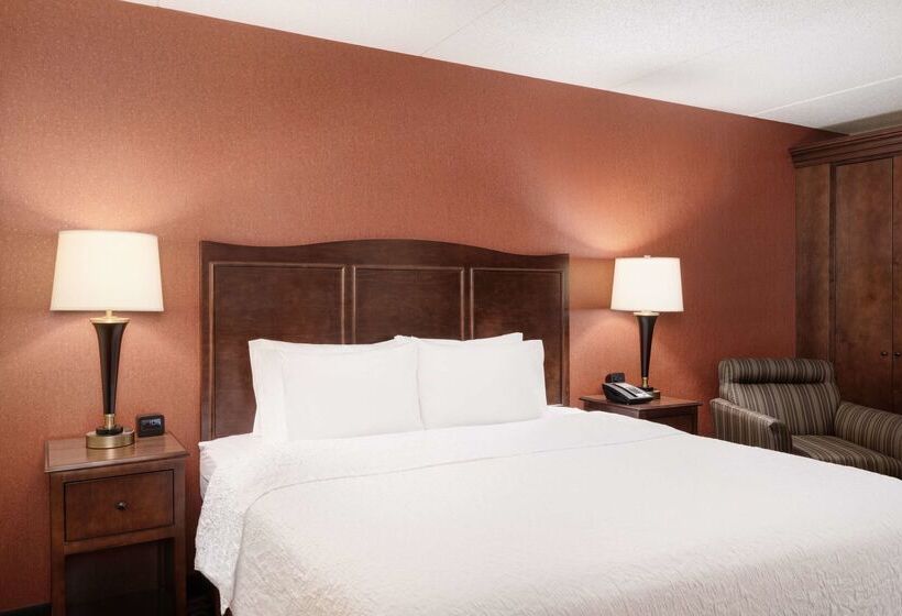 هتل Hampton Inn Clevelanddowntown
