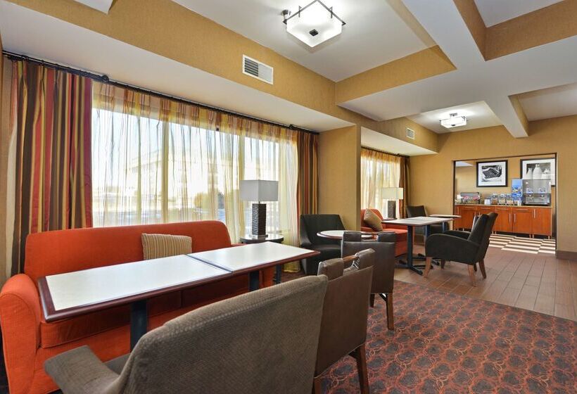فندق Hampton Inn Collinsville