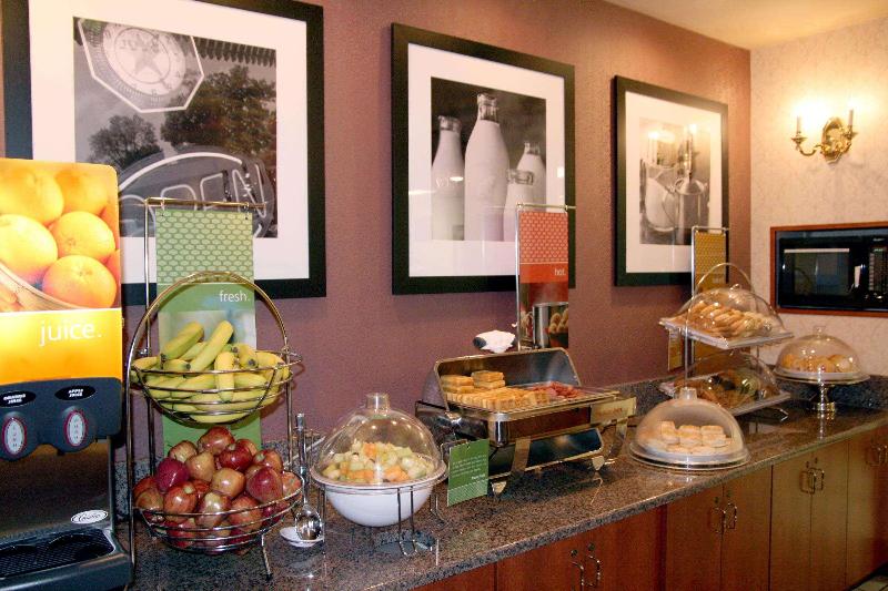 בית מלון כפרי Hampton Inn Columbus South