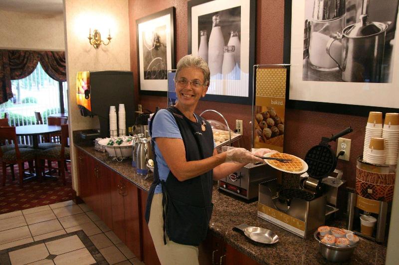 בית מלון כפרי Hampton Inn Columbus South