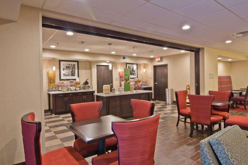 בית מלון כפרי Hampton Inn Columbus South