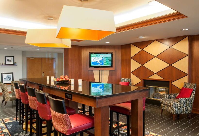 Отель Hampton Inn Columbus/taylorsville/edinburgh