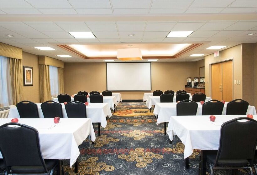 فندق Hampton Inn Columbus/taylorsville/edinburgh