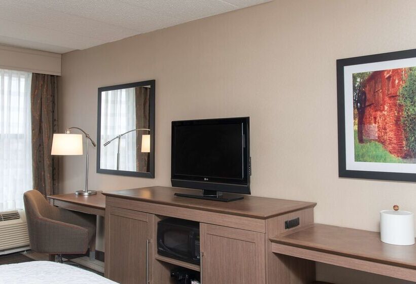 Отель Hampton Inn Columbus/taylorsville/edinburgh