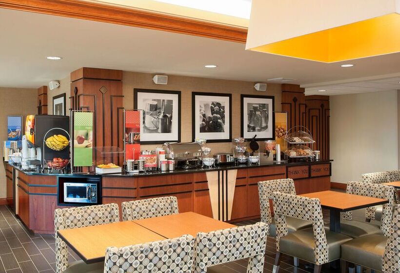 فندق Hampton Inn Columbus/taylorsville/edinburgh