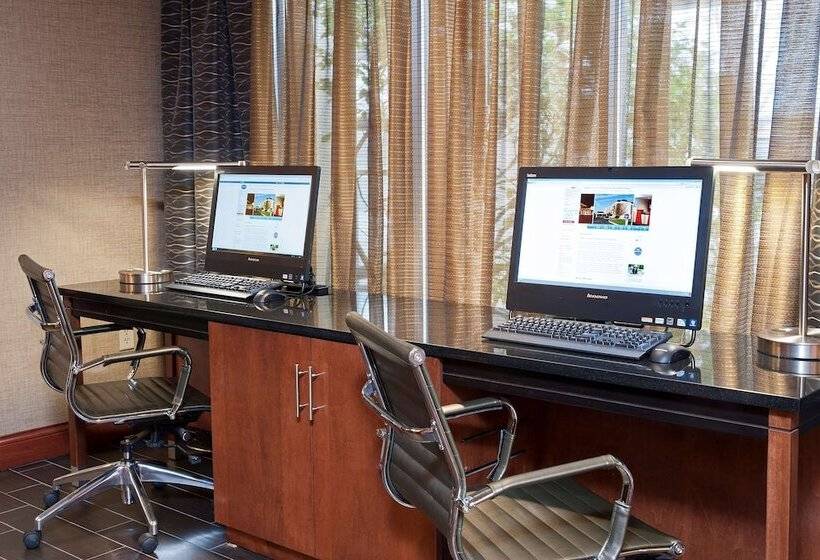 فندق Hampton Inn Columbus/taylorsville/edinburgh