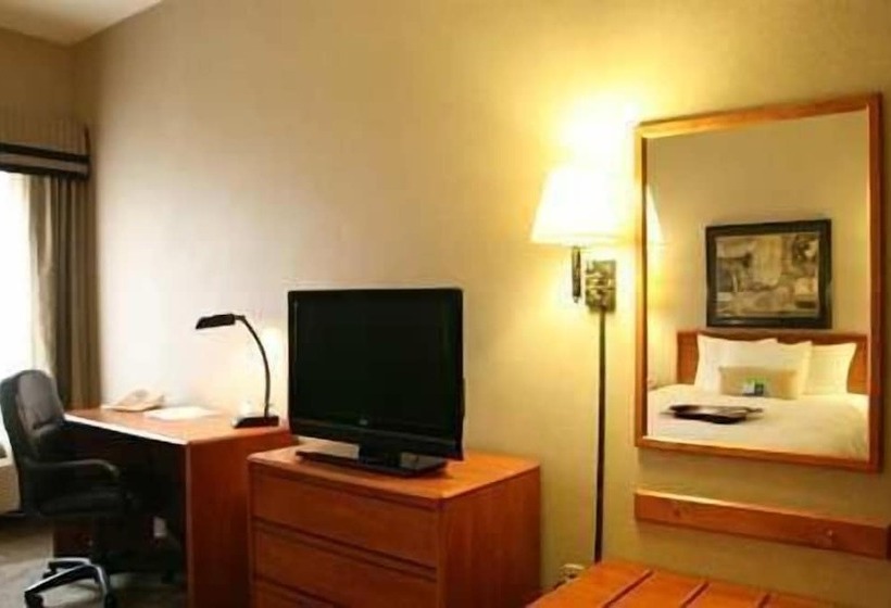 فندق Hampton Inn Columbus/taylorsville/edinburgh