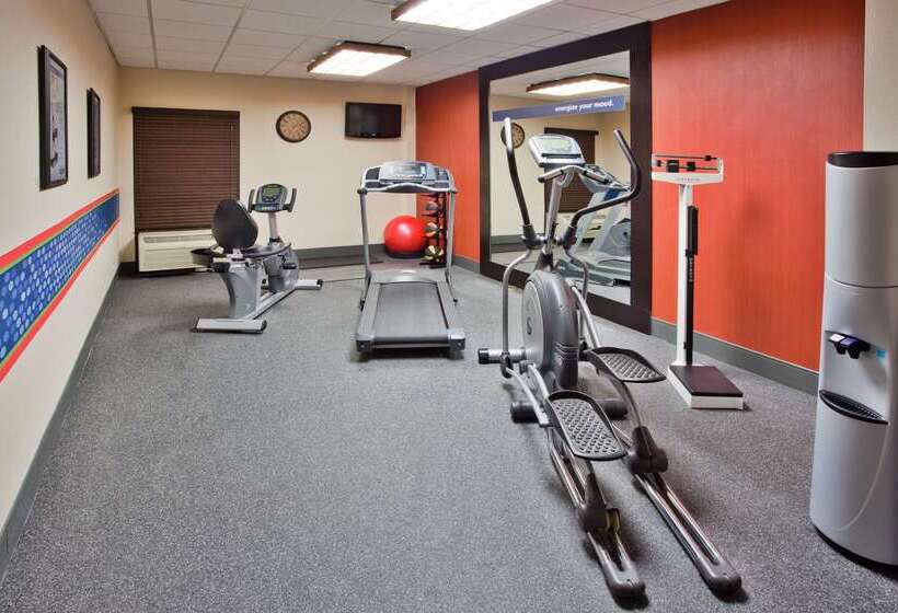 فندق Hampton Inn Commerce