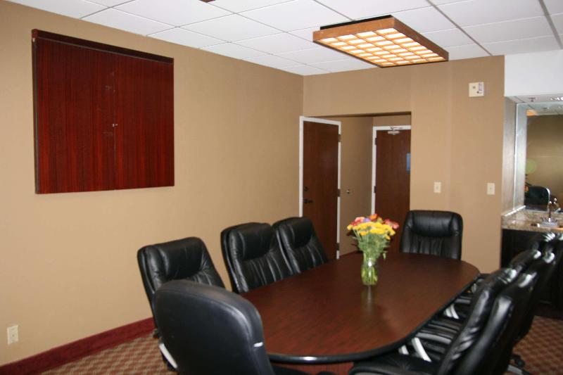 فندق Hampton Inn Commerce