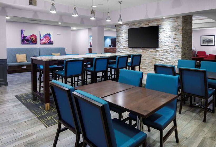 호텔 Hampton Inn By Hilton Concord/bow