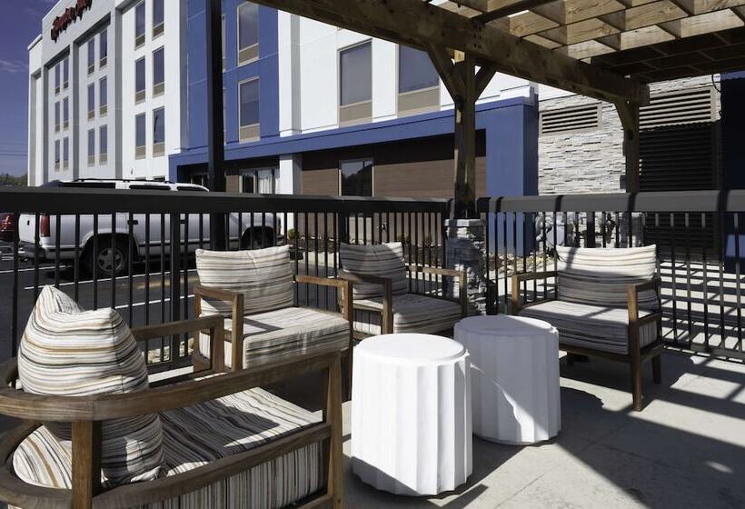 فندق Hampton Inn Conyers