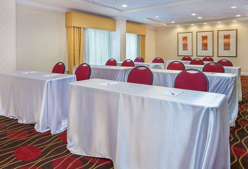 فندق Hampton Inn Conyers