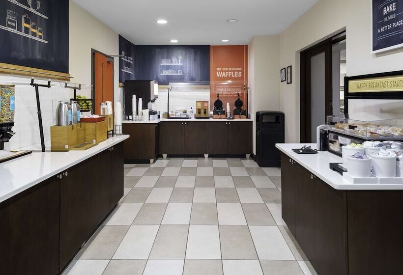 فندق Hampton Inn Conyers