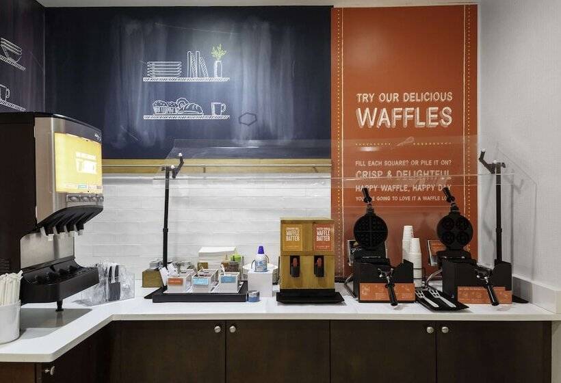 فندق Hampton Inn Conyers