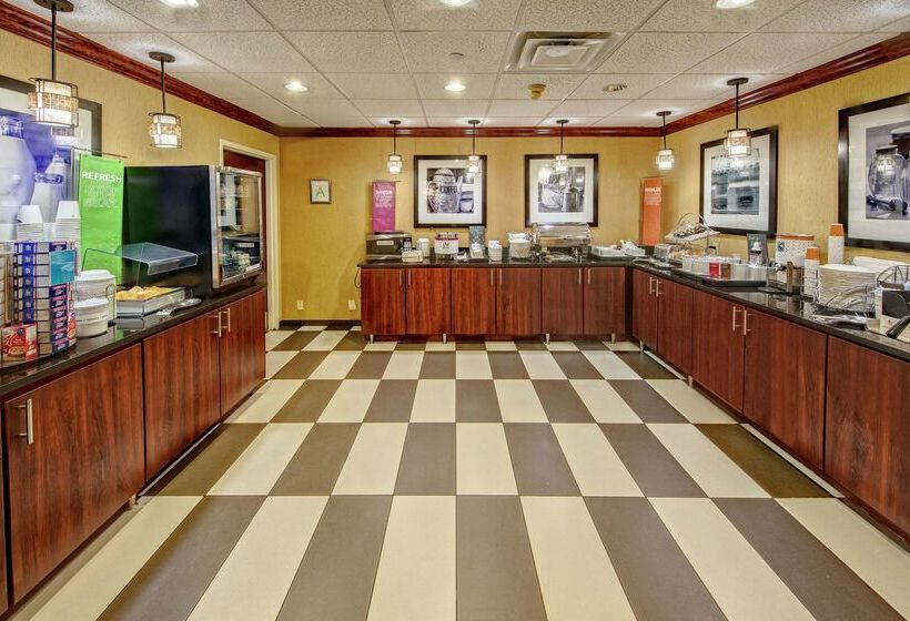 فندق Hampton Inn Corinth