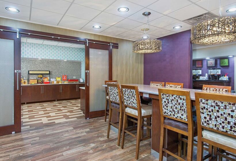 בית מלון כפרי Hampton Inn Cullman