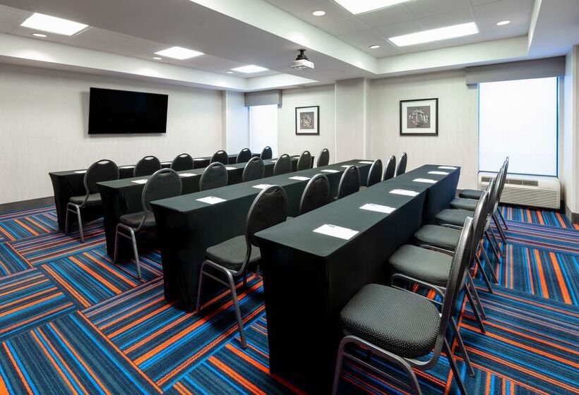 호텔 Hampton Inn Denverinternational Airport