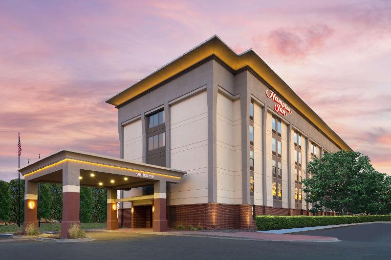 호텔 Hampton Inn Denverinternational Airport