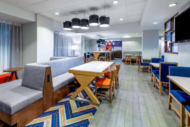 호텔 Hampton Inn Denverinternational Airport