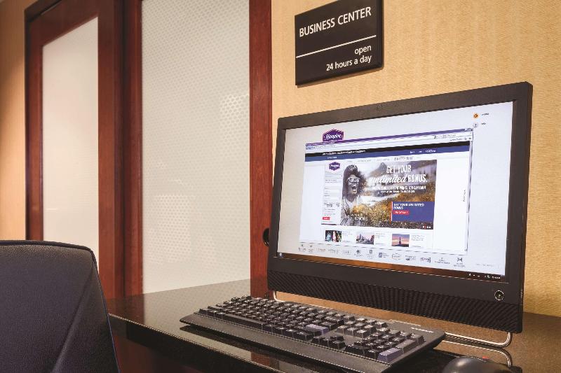 هتل Hampton Inn Des Moinesairport