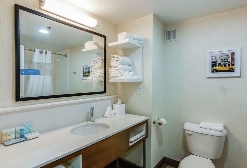 ホテル Hampton Inn Dickson