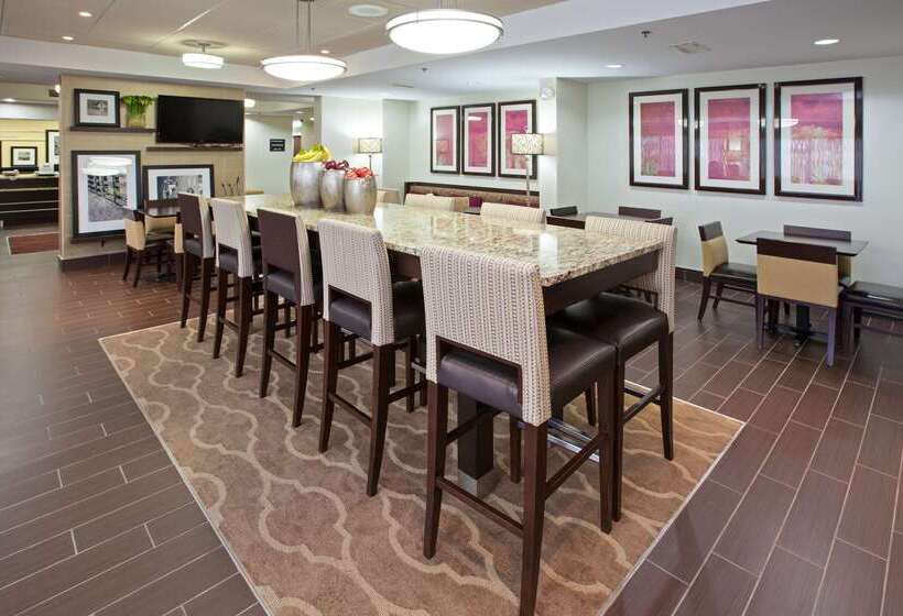 ホテル Hampton Inn Dickson