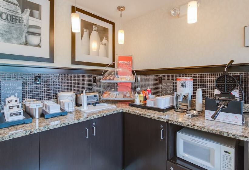 ホテル Hampton Inn Dickson