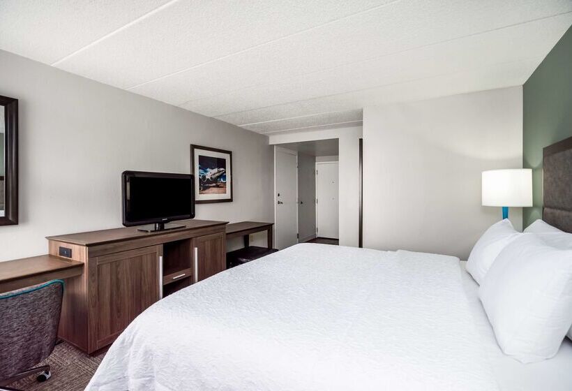 هتل Hampton Inn Dover