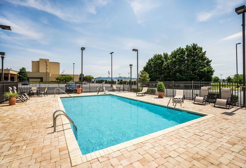 Отель Hampton Inn Dover