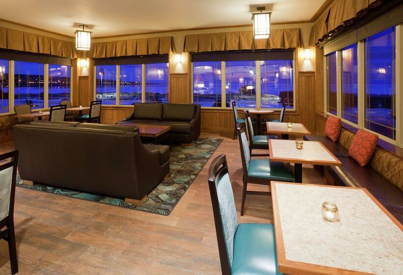 בית מלון כפרי Hampton Inn Duluth Canal Park