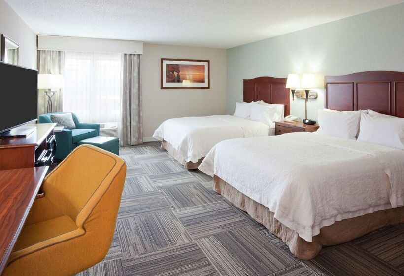 בית מלון כפרי Hampton Inn Duluth Canal Park