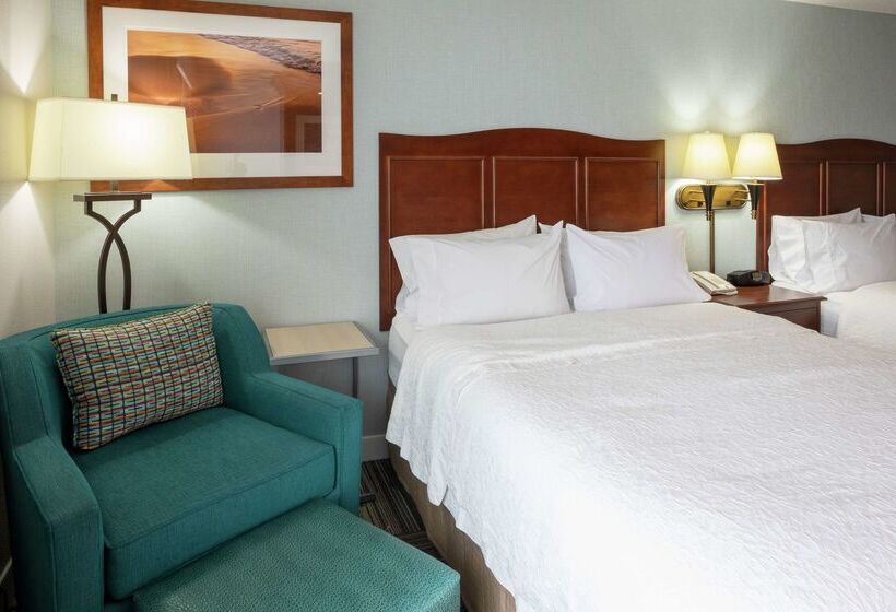 هتل Hampton Inn Duluth Canal Park