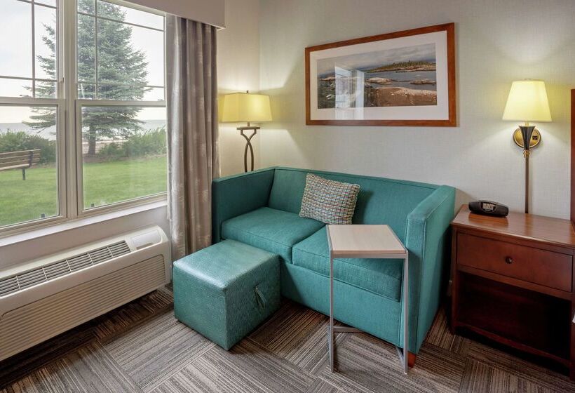 בית מלון כפרי Hampton Inn Duluth Canal Park