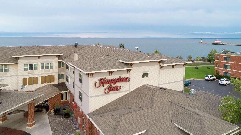 هتل Hampton Inn Duluth Canal Park