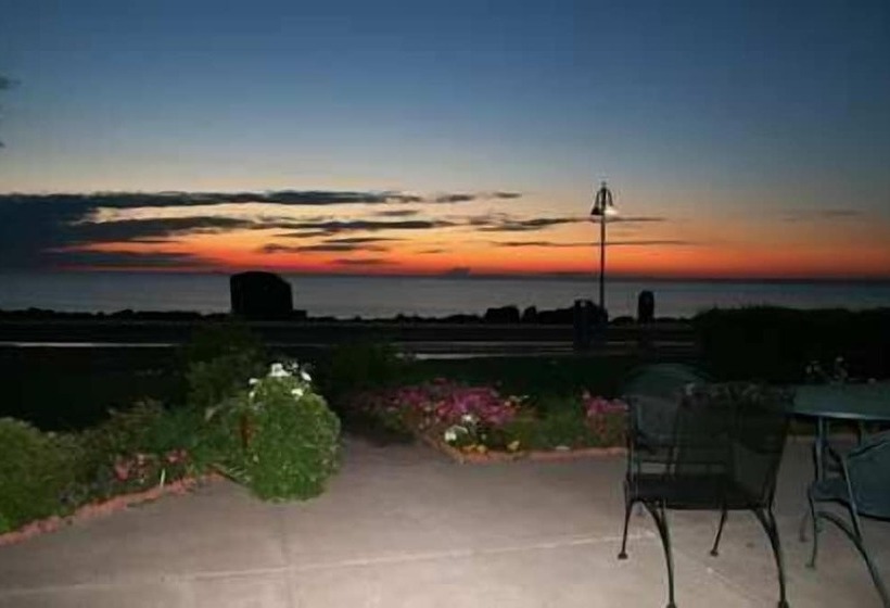 בית מלון כפרי Hampton Inn Duluth Canal Park