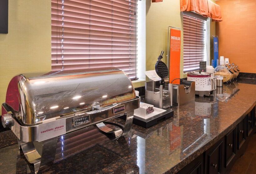 ホテル Hampton Inn Elkhart In