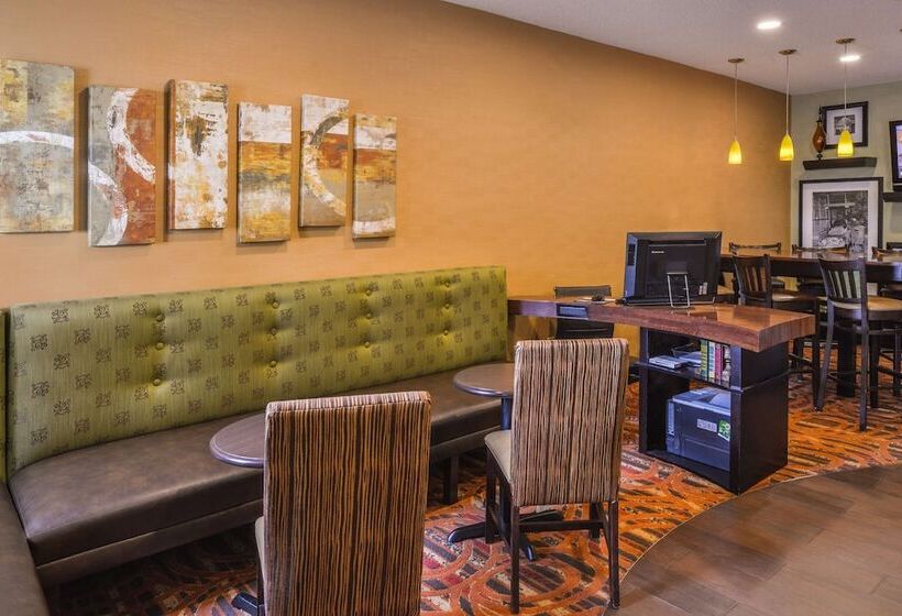 ホテル Hampton Inn Elkhart In