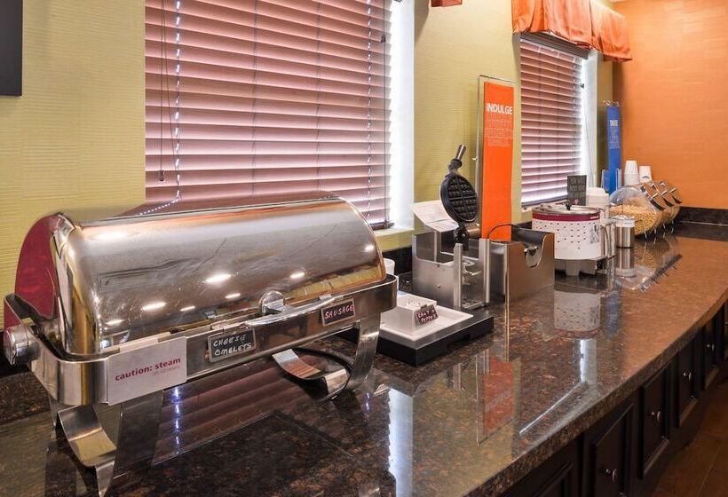 ホテル Hampton Inn Elkhart In