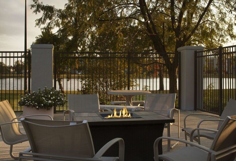 ホテル Hampton Inn Evansville