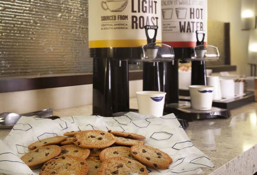 ホテル Hampton Inn Evansville