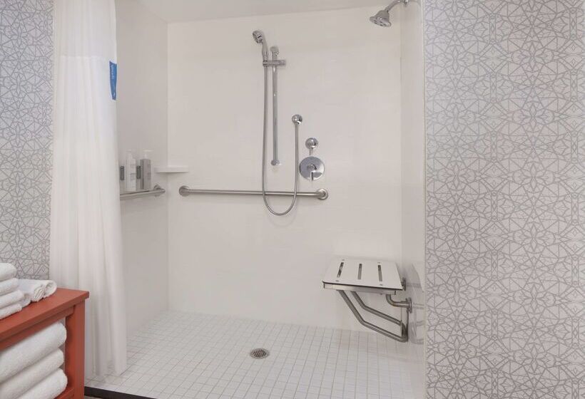 ホテル Hampton Inn Evansville