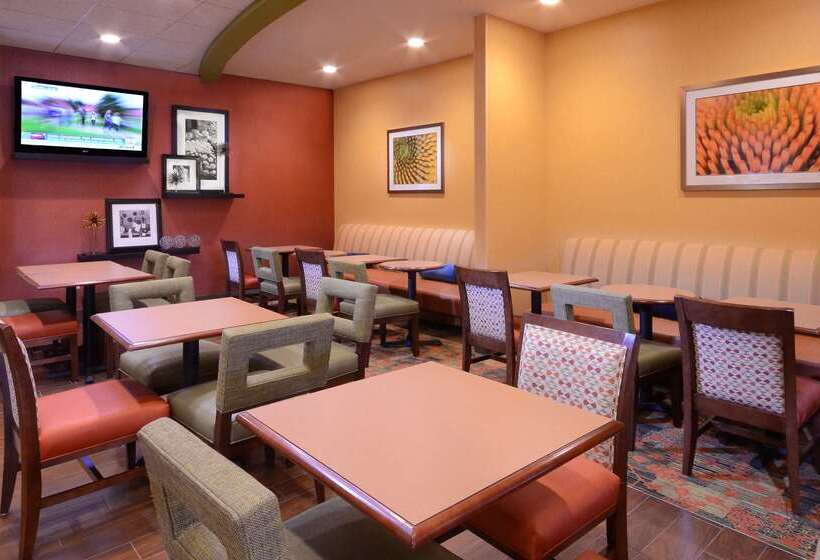 ホテル Hampton Inn Fayetteville Fort Liberty