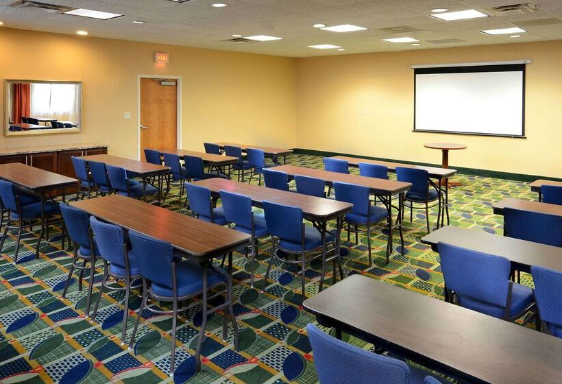 ホテル Hampton Inn Fayetteville Fort Liberty