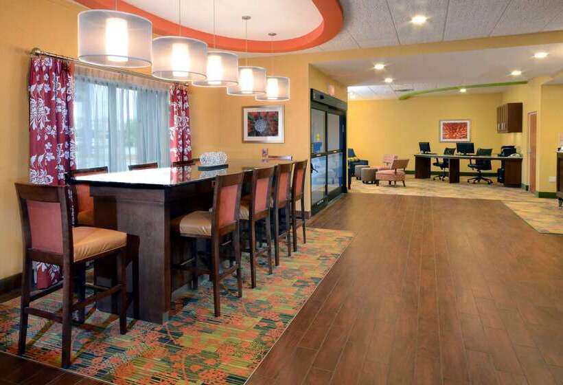 ホテル Hampton Inn Fayetteville Fort Liberty