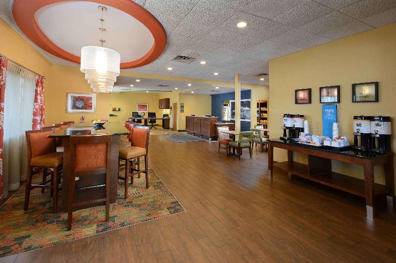 ホテル Hampton Inn Fayetteville Fort Liberty