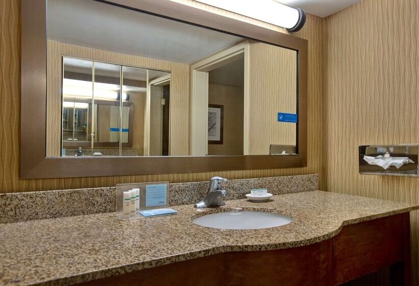 هتل Hampton Inn Ft. Wayne Southwest